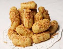 Resep praktis dan mudah membuat makanan kue khas kastengel keju enak, lezat. Cara membuat makanan khas kastengel keju enak, lezat