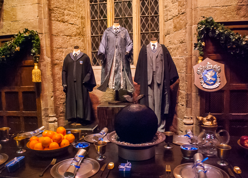Prefects attire and table set in Harry Potter Studios, Engalnd The table set of the Grand hall and prefects attire in Harry Potter Studios, Engalnd
