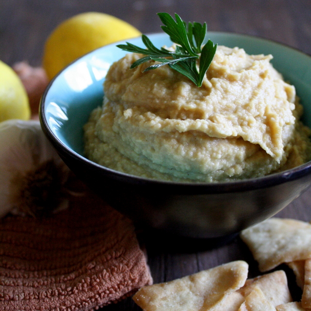 Love, Beth Lemony Low Calorie Hummus with Garlic & Cumin