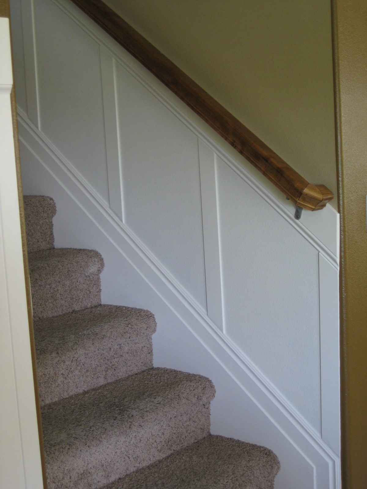 TDA decorating and design: Stairwell Board & Batten Tutorial