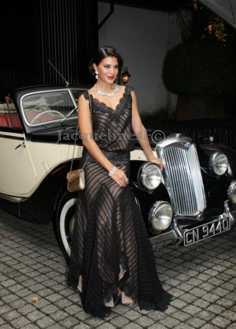 Jacqueline Fernandez in vintage Clothes1 - Jacqueline Fernandez in Vintage clothing at CJS event 