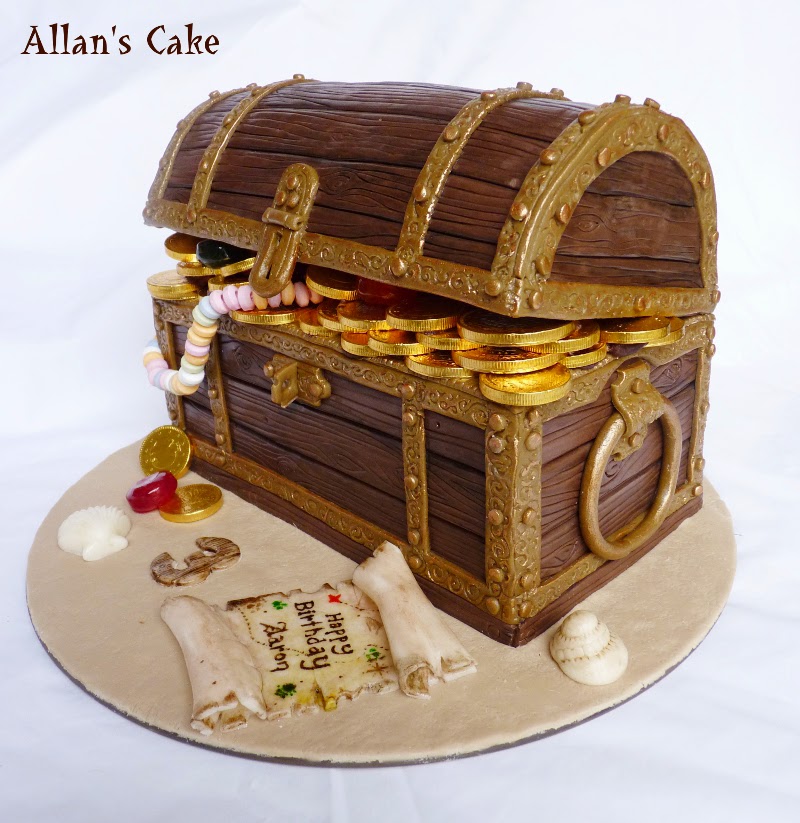 Allan's Cake Magic Pirate treasure chest cake