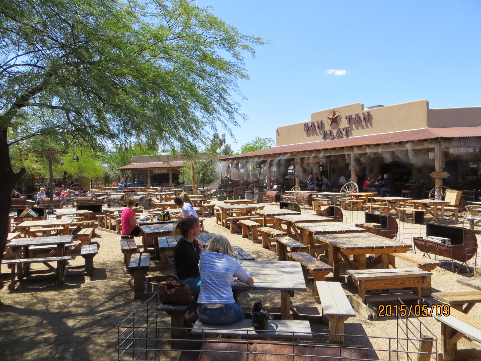 Jeeps Pubs Taverns and Bars San Tan Flat Grill & Saloon (Queen Creek