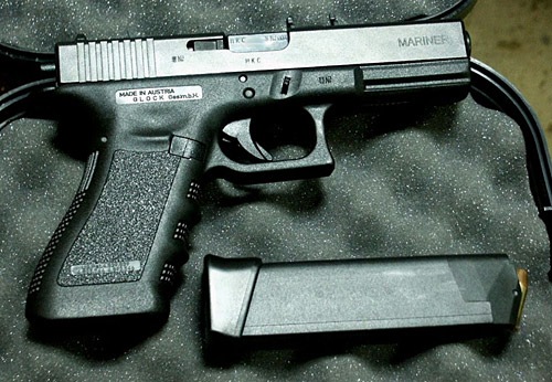 Glock+17+by+pakistani+defence+%252811%2529.jpg
