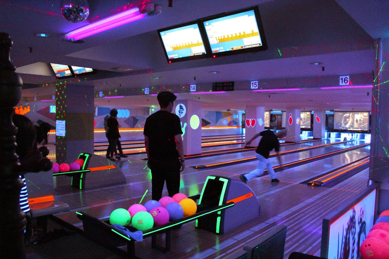 All about Hongdae in Korea Bowling