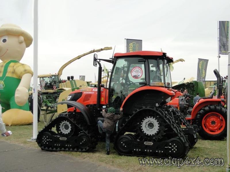 Kubota+track-+sd.jpg