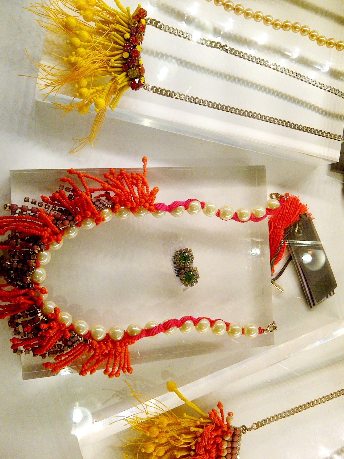 MamaMyselfandI: Shopping: hats and accessories