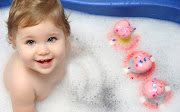 CUTE BABY HD WALLPAPERS (cute baby bath wide)