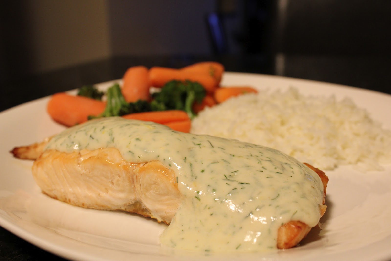 Tasty Treats & Delectable Dishes Broiled Salmon with Creamy Dill Sauce