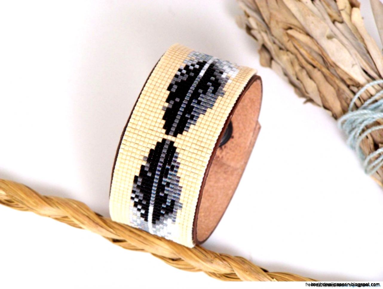 Glitter Feather Picks Wallpaper Best Background Wallpaper Glitter Feather Picks Wallpaper Best Background Wallpaper