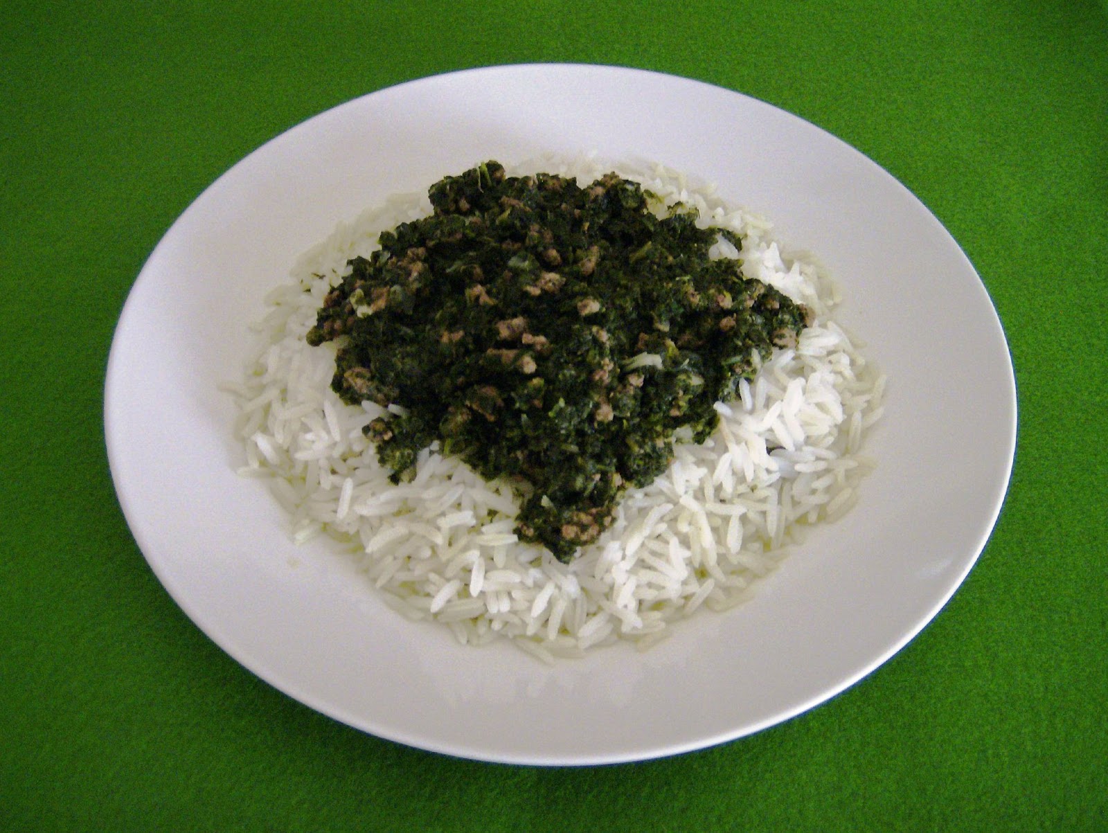 Live to eat Spinach and mince stew سبانخ باللحم المفروم