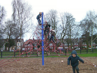 pyramid of ropes climbing apparatus in park