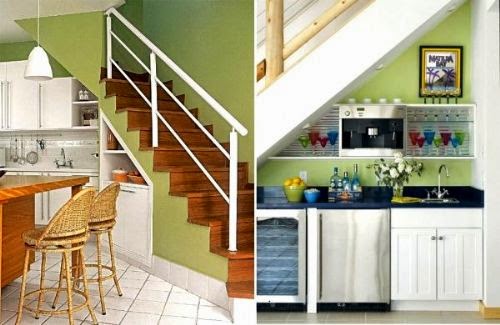 10 Cocinas bajo la escalera - Colores en Casa