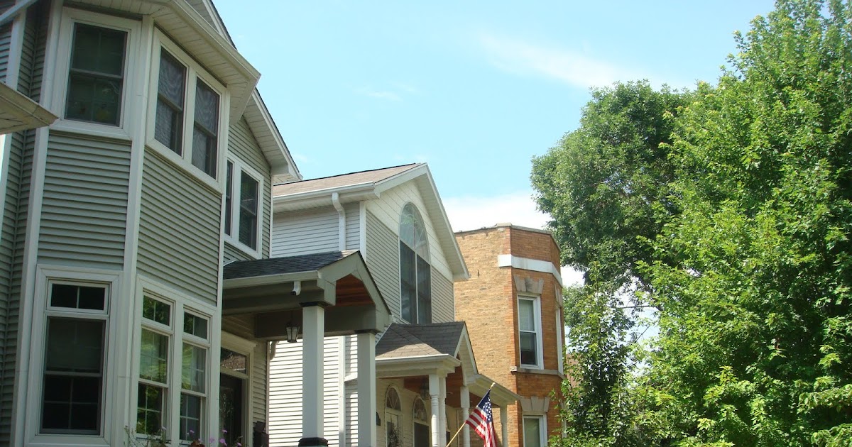The Chicago Real Estate Local Traditional single family homes, good