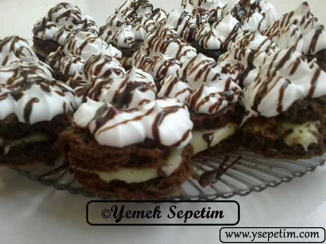 Porsiyonluk Yaş Pasta Tarifi Yemek Sepetim
