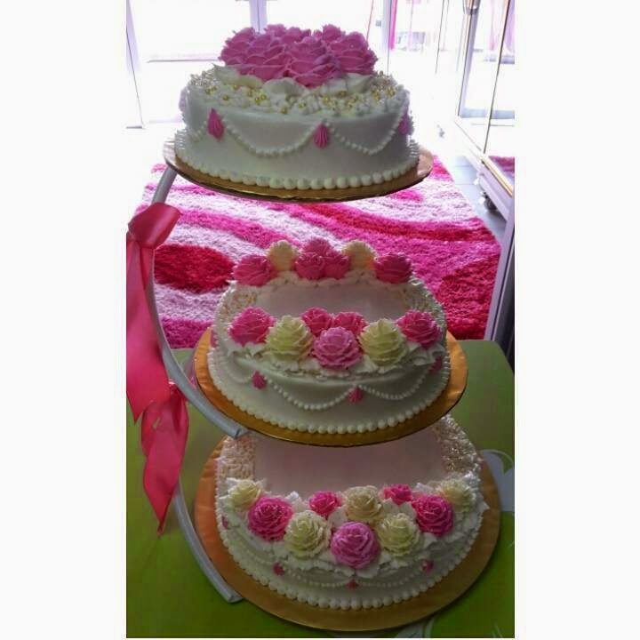 WEDDING CAKE 3 TIER