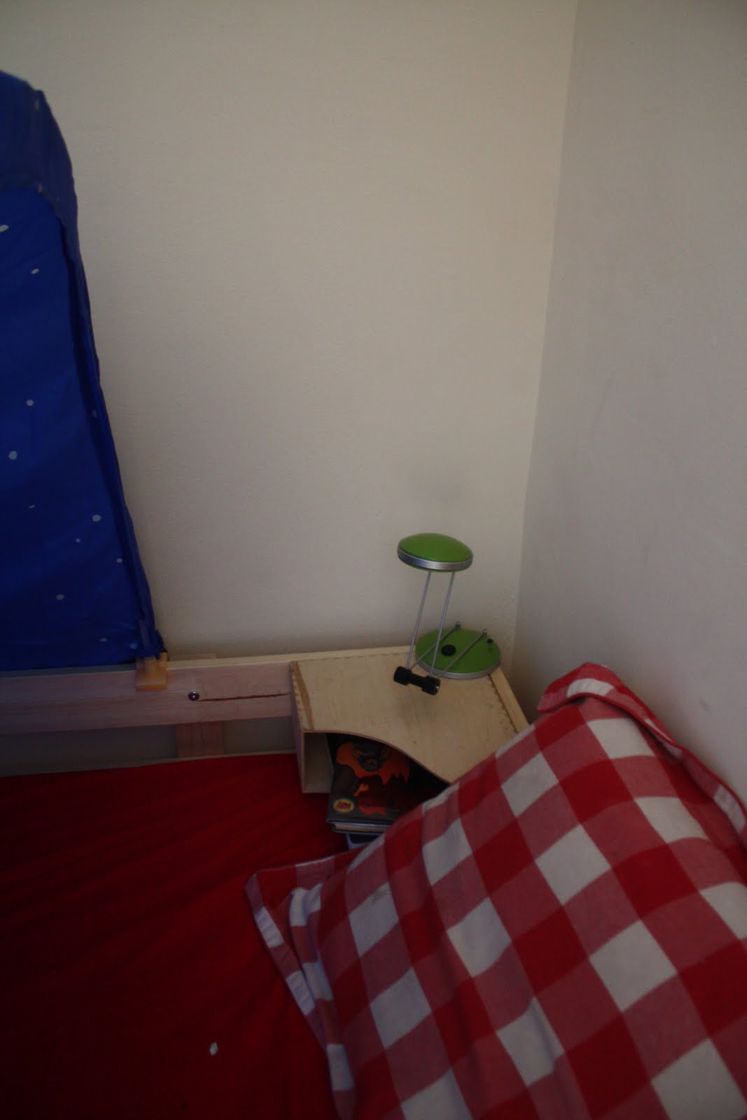 Dried Figs and Wooden Spools a bunkbedside tablea tutorial