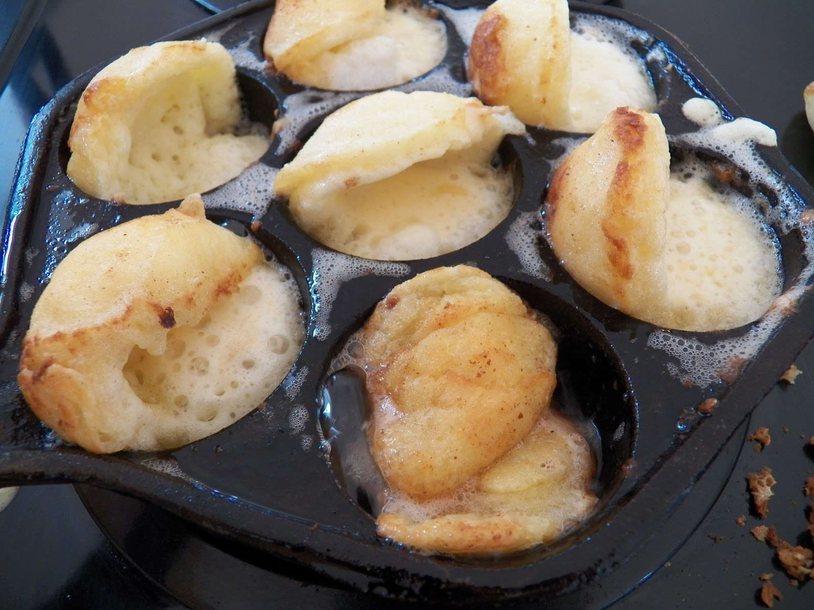 Æbleskiver (Danish Pancake Balls) Sid's cooking again...