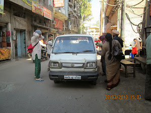 Our Maruti tourist taxi from Amritsar to "Wagah Border".