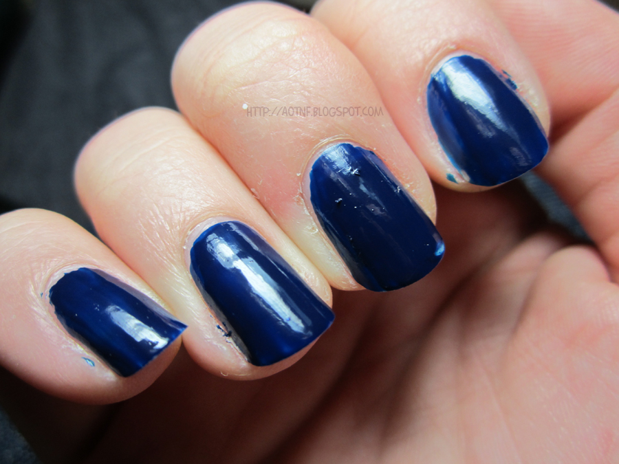 Adventures Of The Nailfriends! Aurora Nails Tutorial