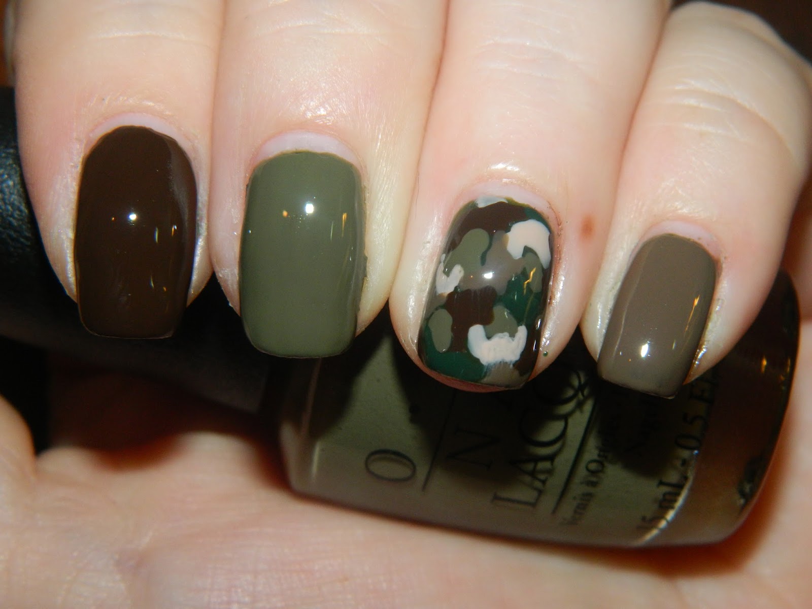 sassy swatches Camo Nails!