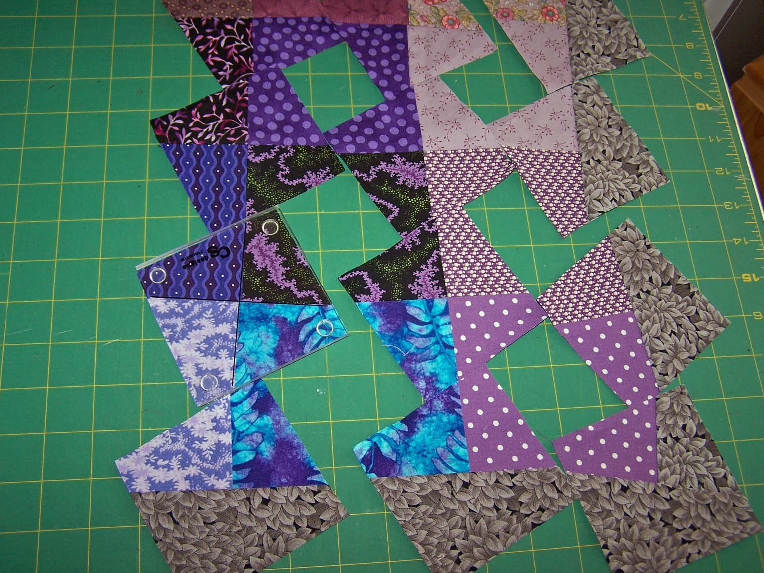 TreasuresnTextures Lil' Twister Quilting Tool