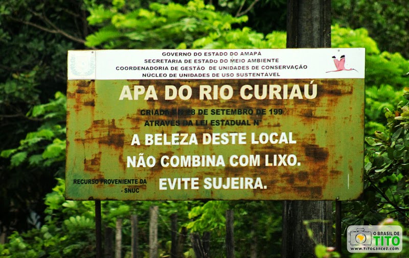 Placa da Área de Proteção Ambiental (APA) do Rio Curiaú, em Macapá, no Amapá - Por Tito Garcez Placa da APA do Rio Curiaú, em Macapá, no Amapá