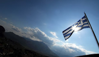 Ἐξαιρετικὰ ἀφιερωμένο στοὺς προδότες ποῦ ξεπουλοῦν τὴν Πατρίδα μας! Greek+flag
