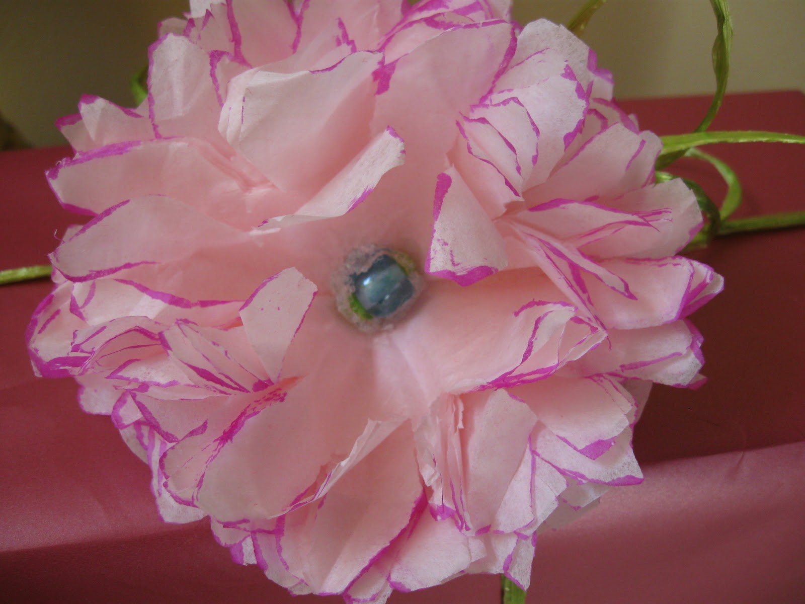 Craft Klatch ® Tissue Paper Flower with Colored Edge