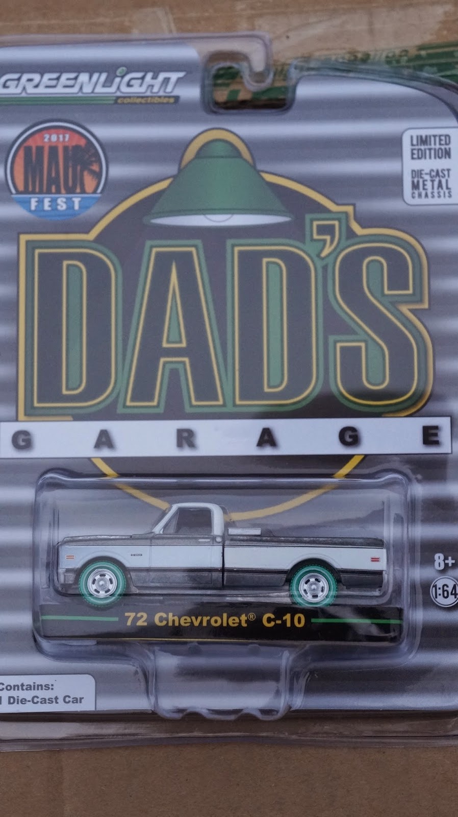 Collectables Corner Distribution Raw super Chase Dealer And Preorder