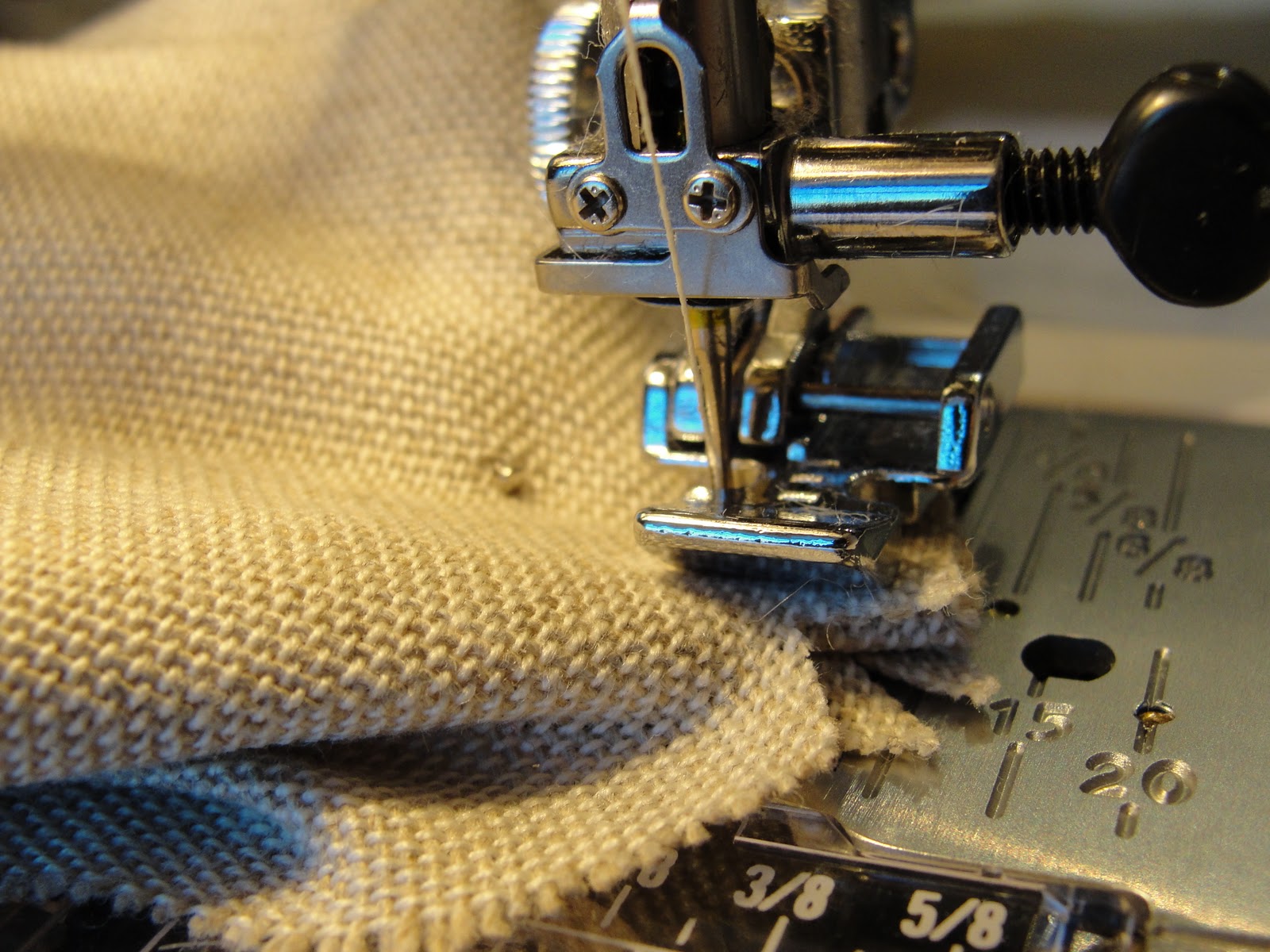 one half world How to sew a table skirt