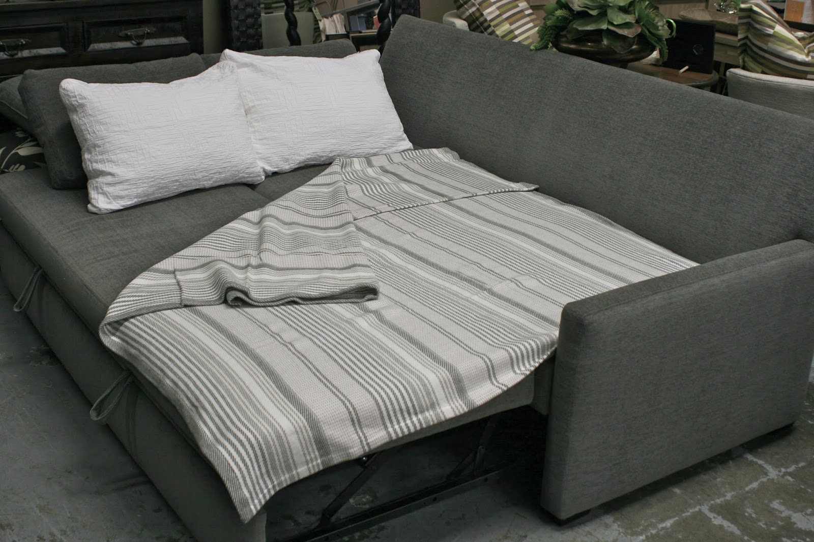 Chartreuse Home Furnishings LEE did it again!