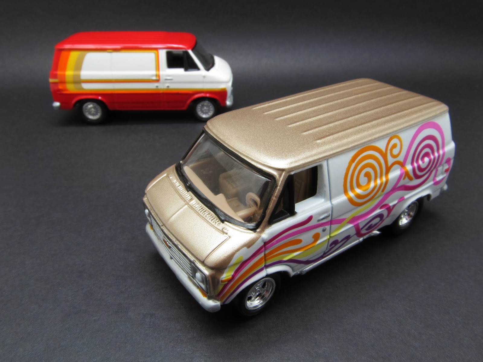Diecast Hobbist: 1976 Chevrolet G20 Van