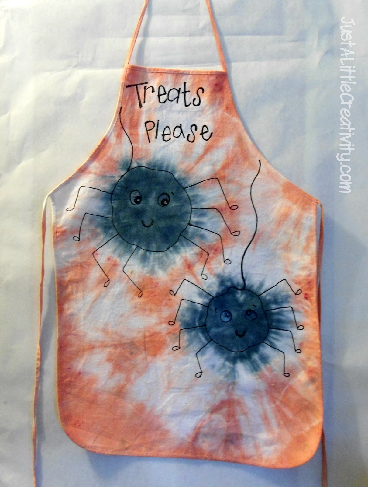 How to Make an Easy TieDye Spider {Tutorial} Just a Little Creativity