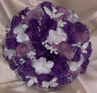 Your Elegant Purple Violet Wedding Bouquet | Eye Catching Wedding Shoes