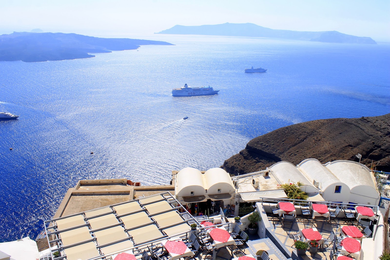 holiday at greek islands santorini 10