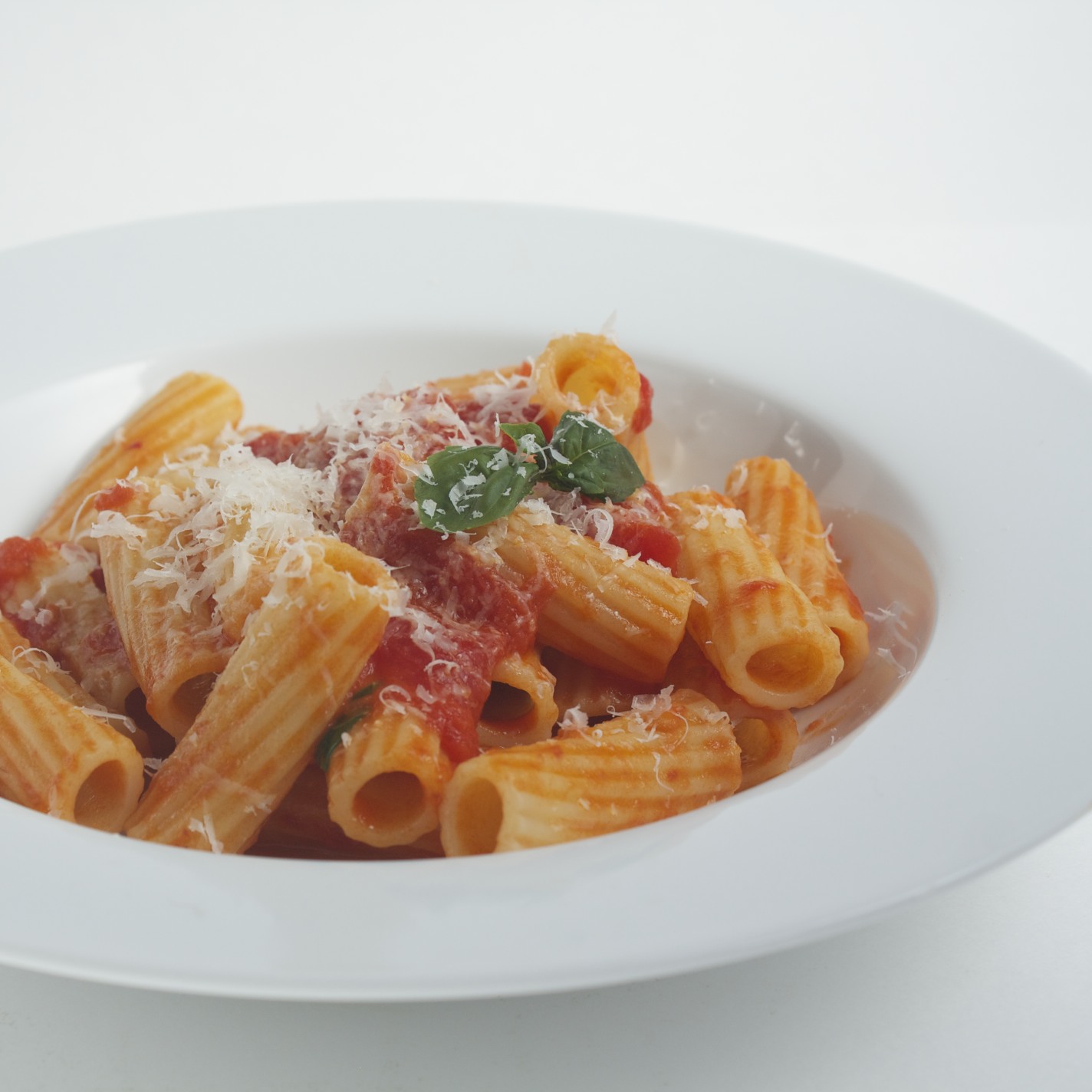 Dude Food Rigatoni Pomodoro