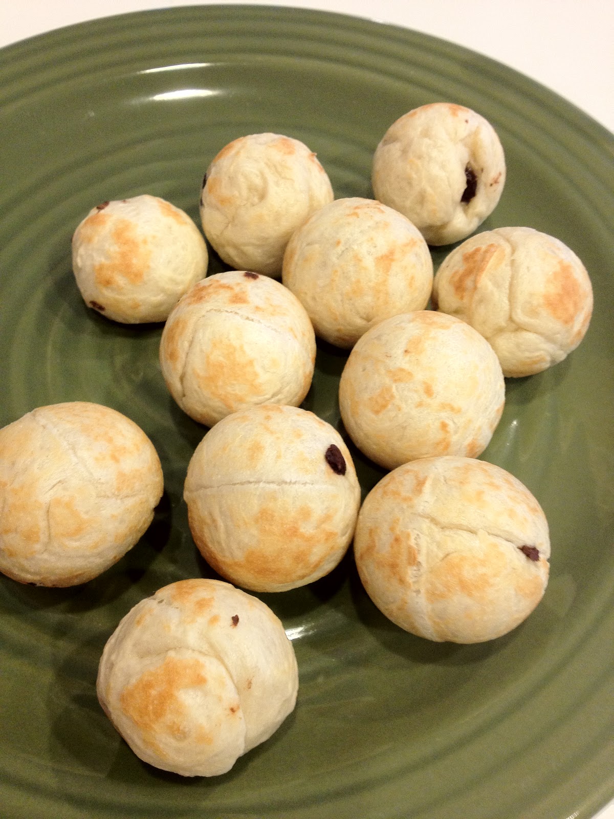 Three Minute Donut Holes in a Babycakes Cake Pops Maker The DinnerMom