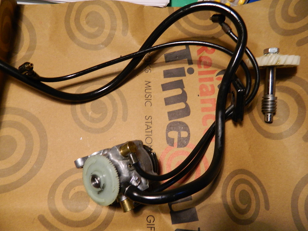 Yamaha RD 350 Rebuild to Stock Condition Oil Pump