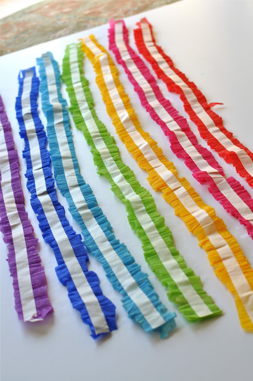 {tutorial} rainbow party streamer backdrop