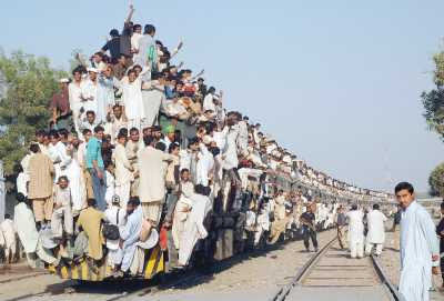india crowded train