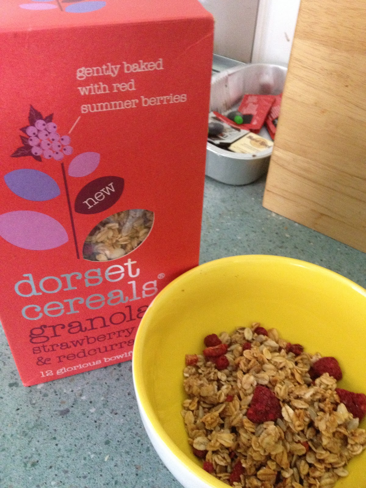 FOODSTUFF FINDS Strawberry & Redcurrant Dorset Cereals Granola (Asda