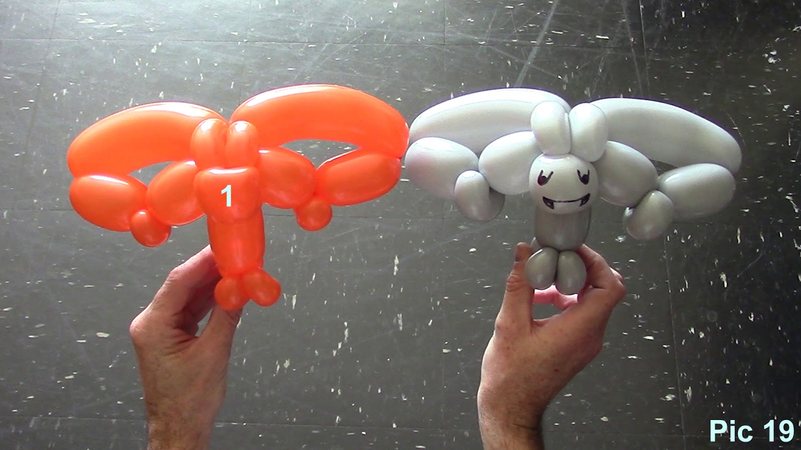 Balloon animals twisting instructions Balloon vampire bat Balloon animals twisting instructions Balloon vampire bat