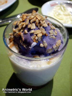 Halo-halo at Milky Way Cafe