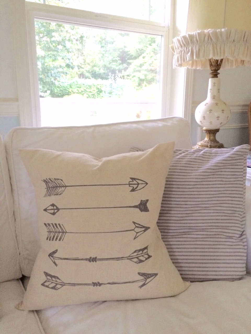 Little Farmstead Refresh with Pillows {And An Easy Candle DIY}