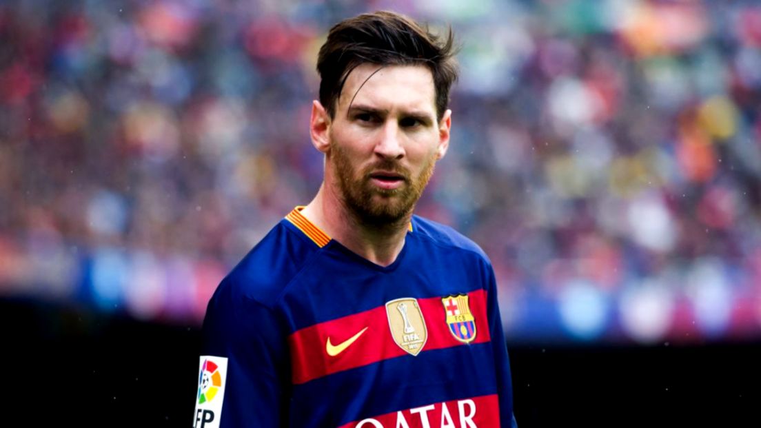 Lionel Messi cuts vacation short returns to Barcelona early for Lionel Messi cuts vacation short returns to Barcelona early for
