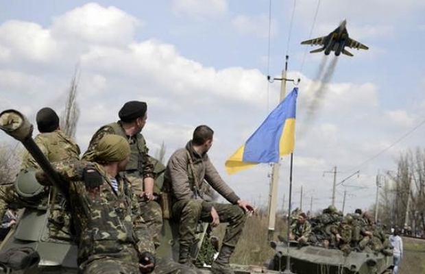 Ucrania comienza operación contra separatistas y Rusia advierte
