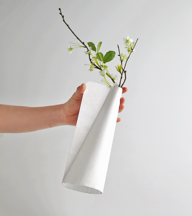 Tyvek Vase Simple, Elegant Design by Jiwon Choi Tyvek Innovative