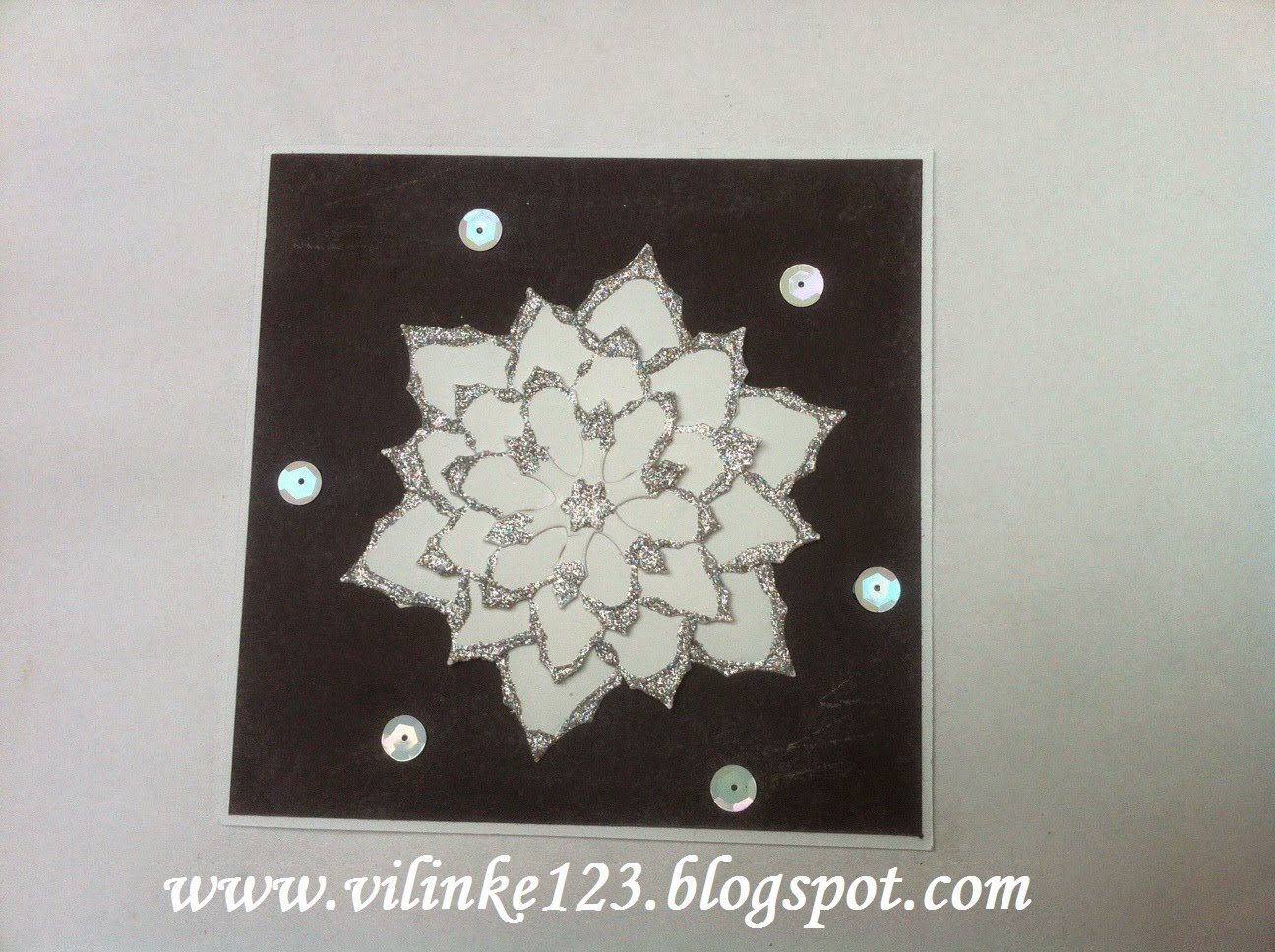 Božićna zvezda Vilinke Ročno delo: Bela božična zvezda