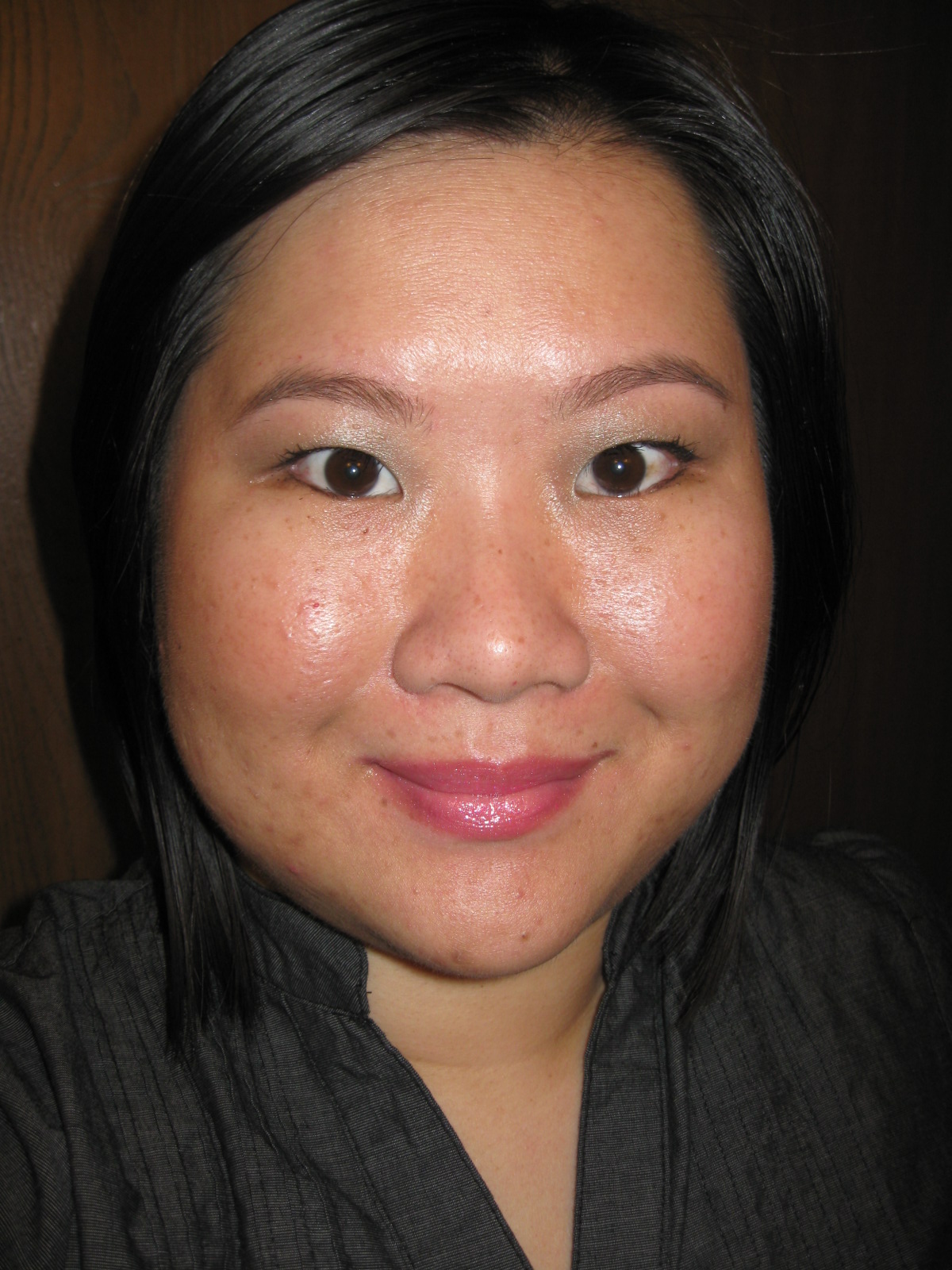 neck darker than face